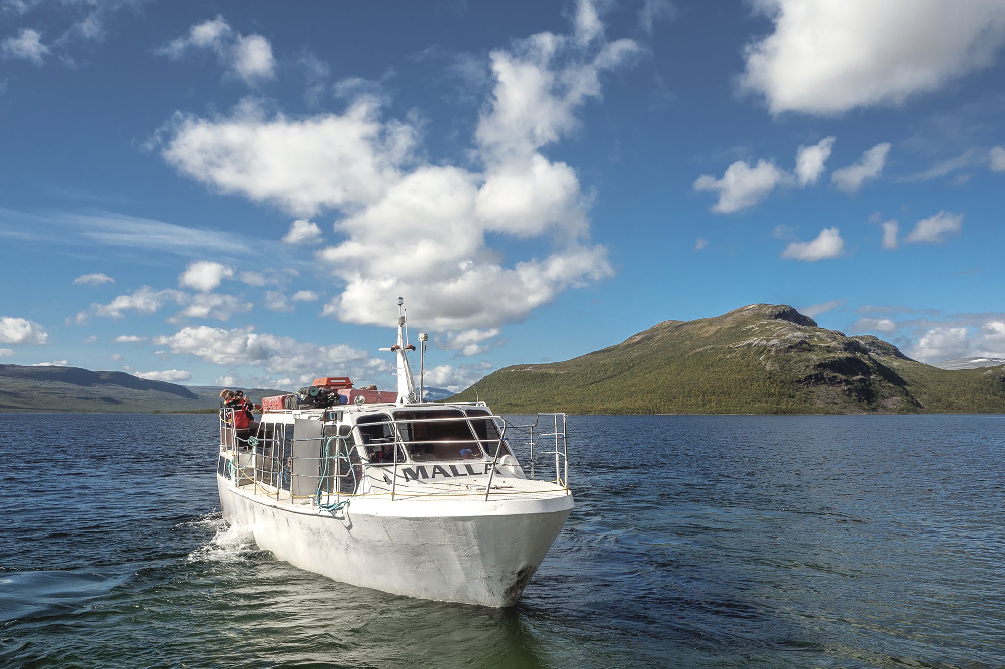 Malla boat to Three Country cairn leaves twice a day from Kilpisjärven Retkeilykeskus